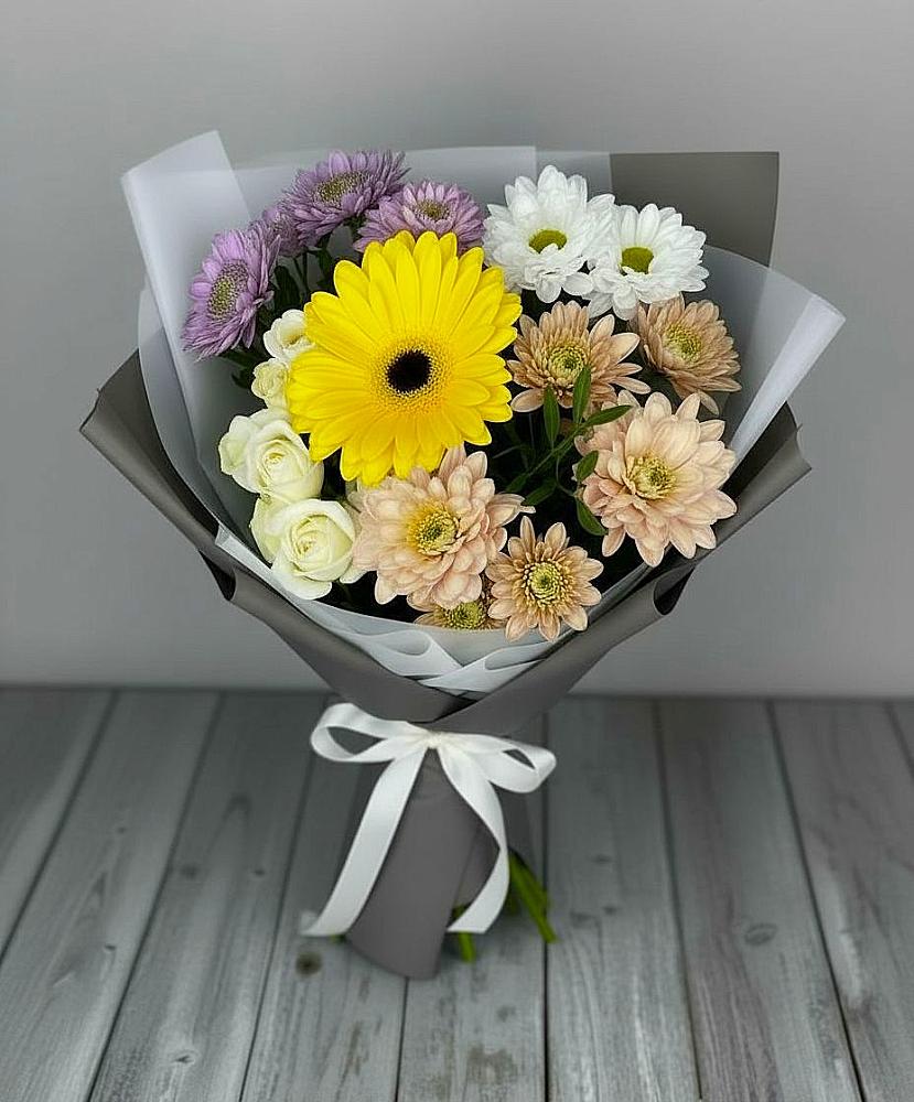 Букет цветов из: Розы, Герберы и Хризантемы в Кузнецово