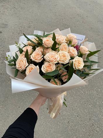 Букет Кремовые розы Латте в Кузнецово