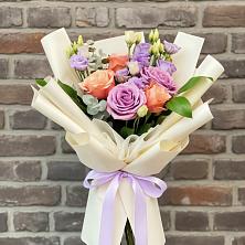 Букет цветов из:  Лизиантусы и Розы в Кузнецово