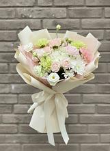 Букет цветов из:  Гвоздики, Розы, Лизиантусы и Хризантемы в Кузнецово