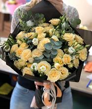 Букет птица счастья в Кузнецово Букет цветов из: Розы и Лизиантусы в Кузнецово