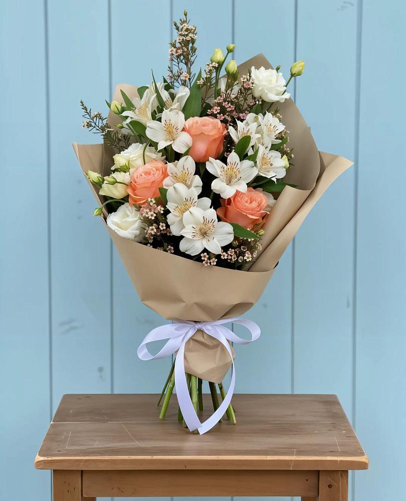 Букет цветов из: Альстромерии, Лизиантусы, Розы и Хризантемы в Кузнецово