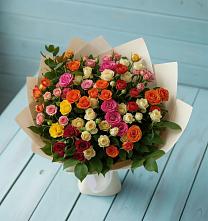 Букет Микс из разноцветных кустовых роз в Кузнецово